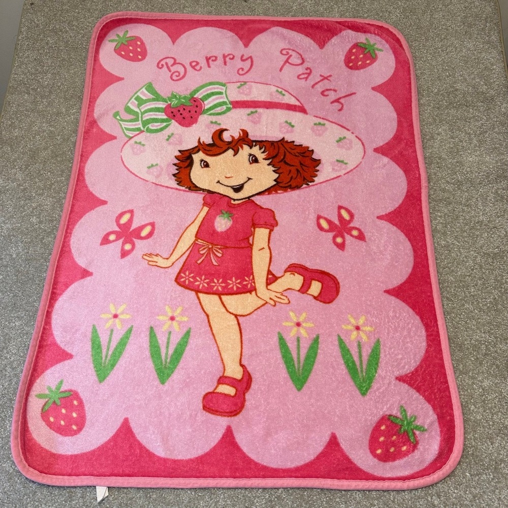 Vtg Y2k Strawberry Shortcake Berry Patch Pink Fleece Throw Blanket Kids Bedding